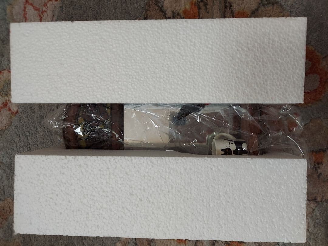 未使用】魔女の宅急便 ものおもいの窓辺 壁掛け&平置き兼用 - メルカリ