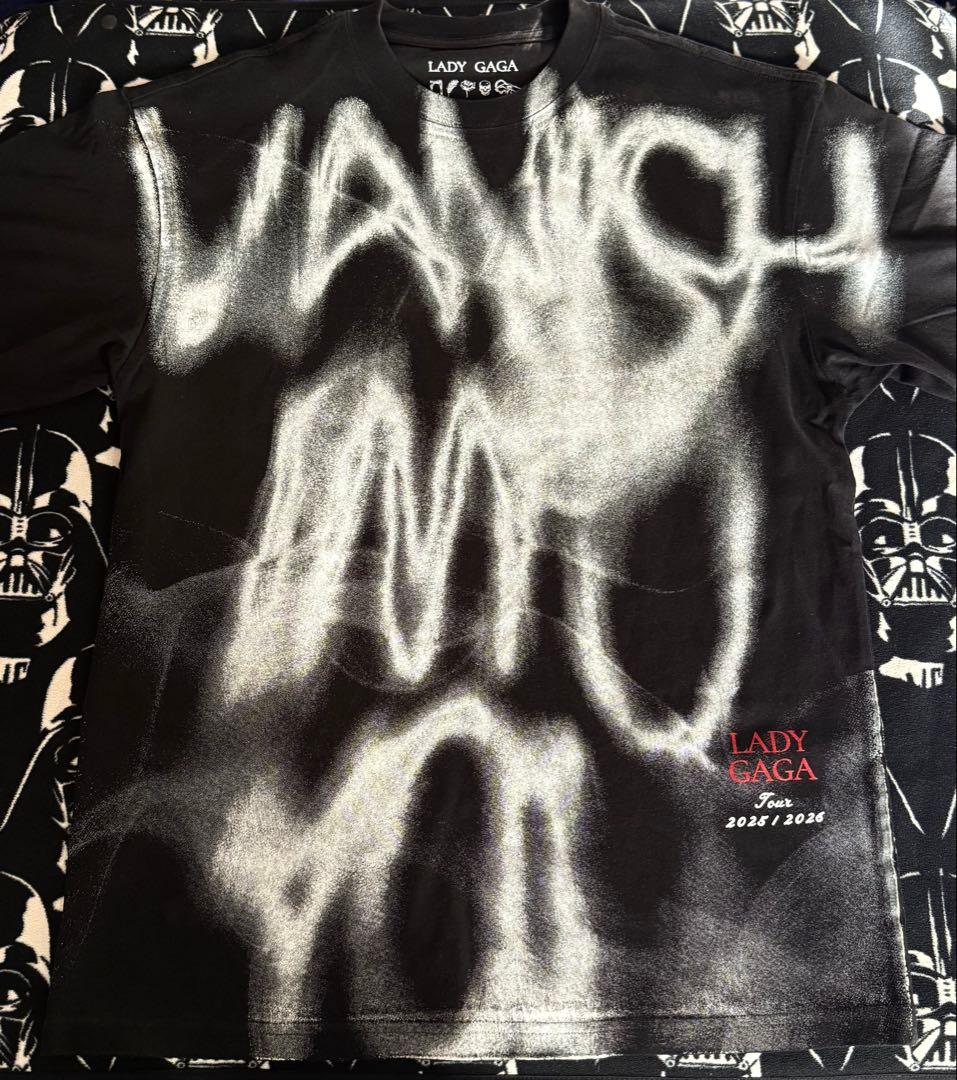 レディーガガ Lady Gaga ツアー クレジット入 Tシャツ Mサイズ 新品 ロックTシャツ バンドTシャツ パンク Lady Gaga レディー ガガ 婦警 M