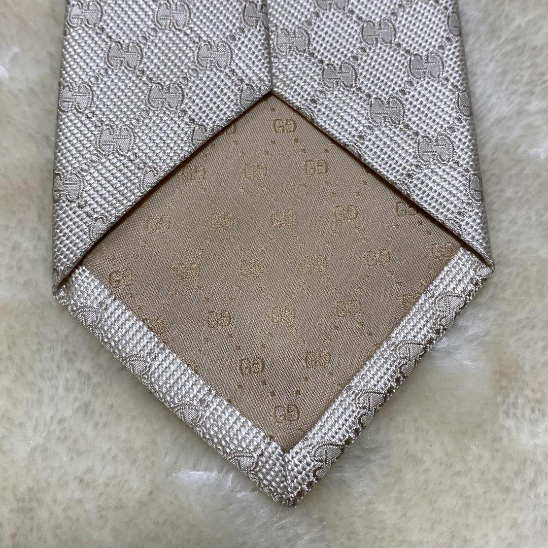 新品級✨グッチ GGロゴ総柄 シェリーライン白ホワイト 光沢感 結婚式