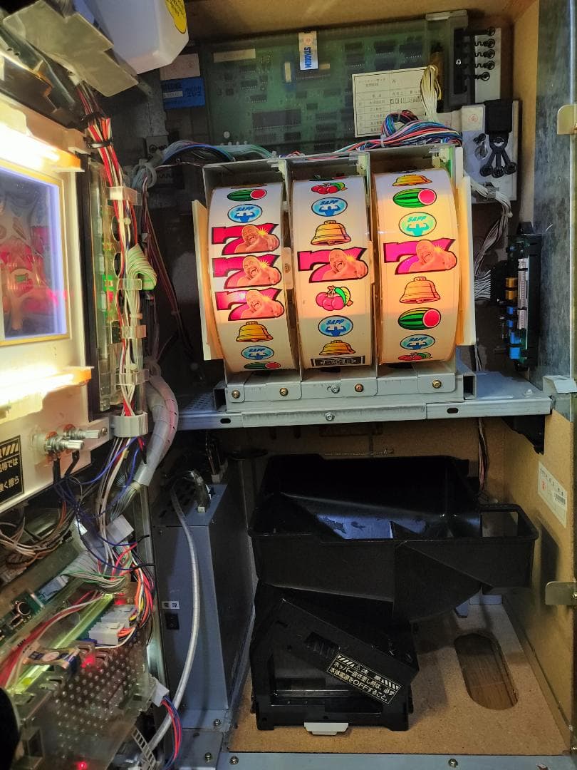 パチスロ実機】エレコ☆ビーストサップ【コイン不要機付】4号機・レア