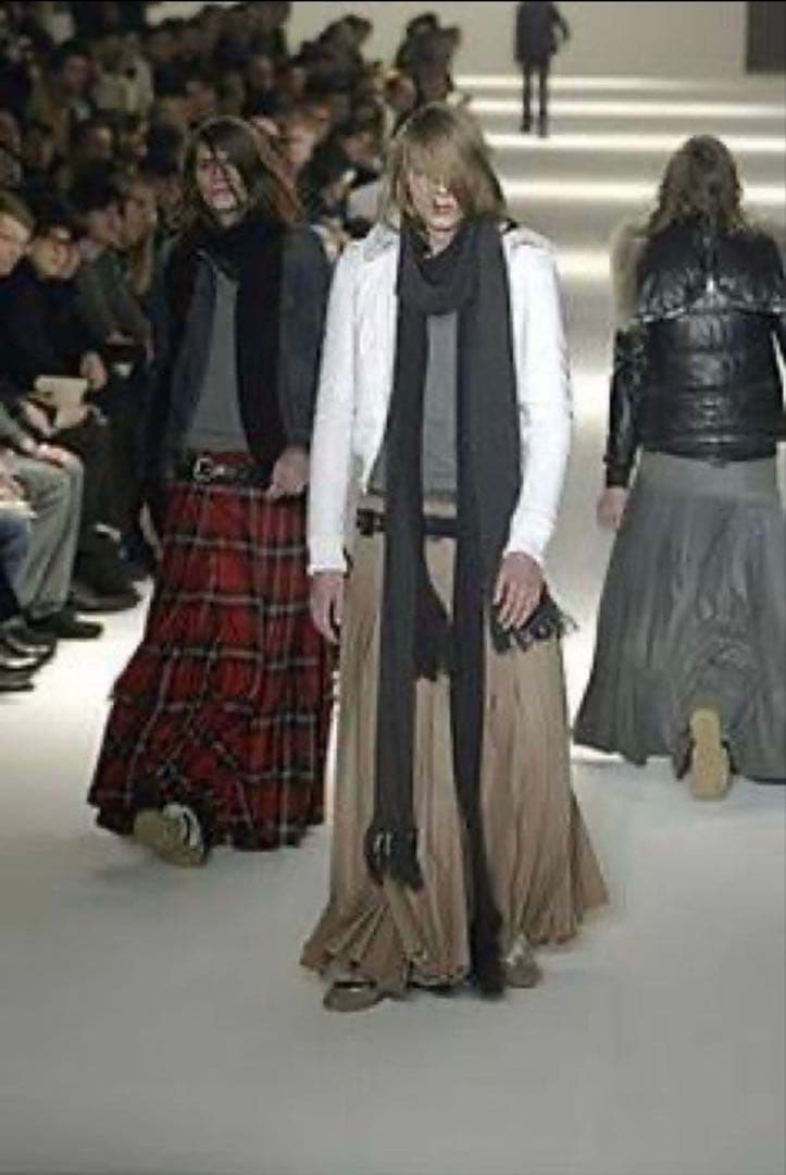 Dior HOMME 04AW ロングマフラー フリンジ エディ期 Dior HOMME 04AW ロングマフラー フリンジ エディ期 - メルカリ