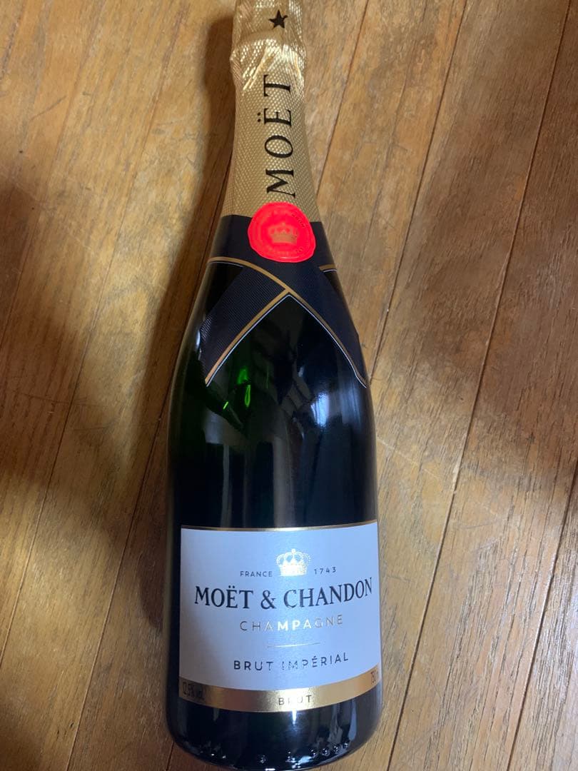 モエシャンドン　6本　箱未開封 MOET＆CHANDON（モエ・エ・シャンドン） ホリデー限定 SHARE THE LOVE