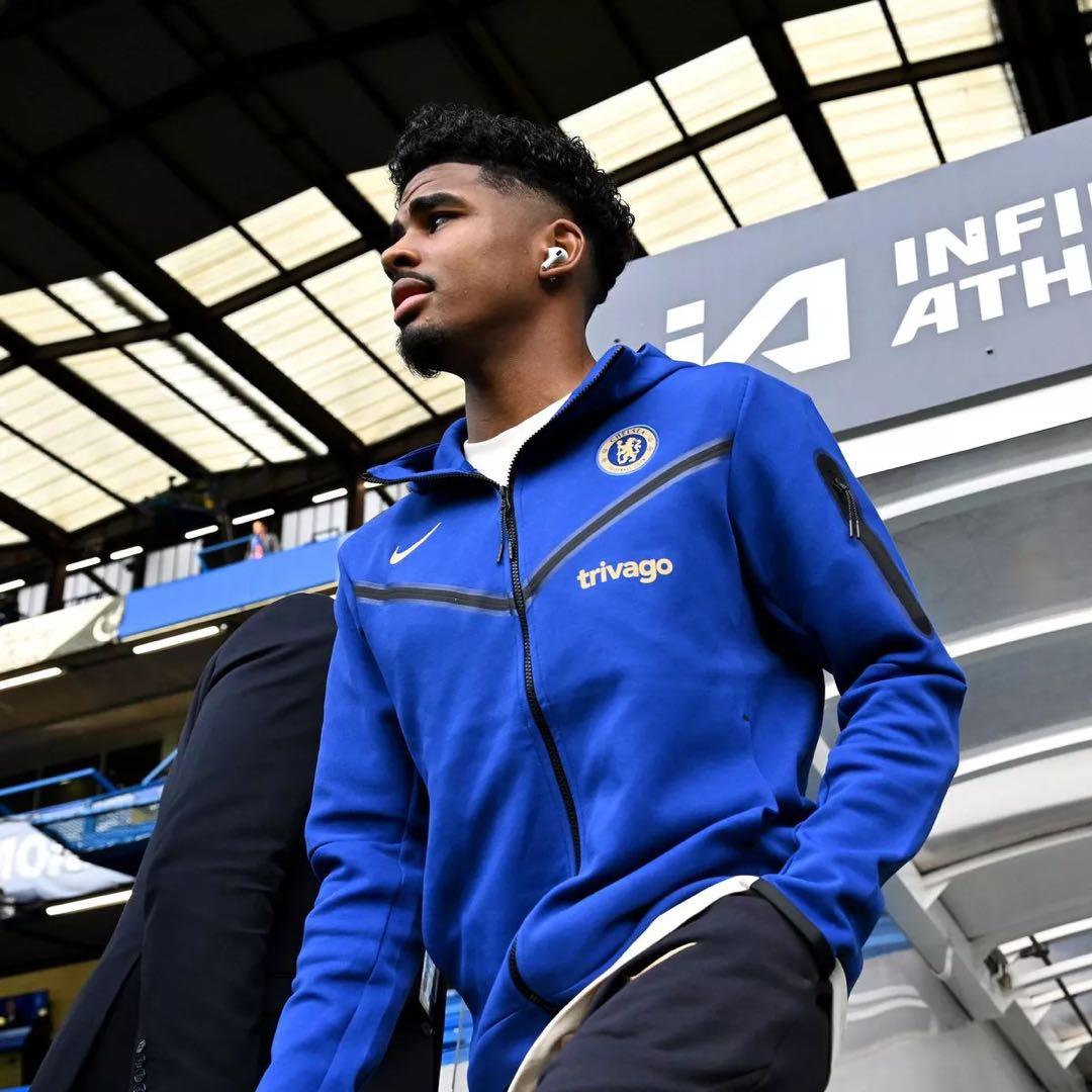 NIKE チェルシー テックフリース パーカー - メルカリ