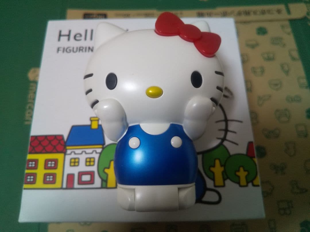 希少！ハローキティ♡ SIMフリー 折りたたみ式 携帯電話 キティちゃん