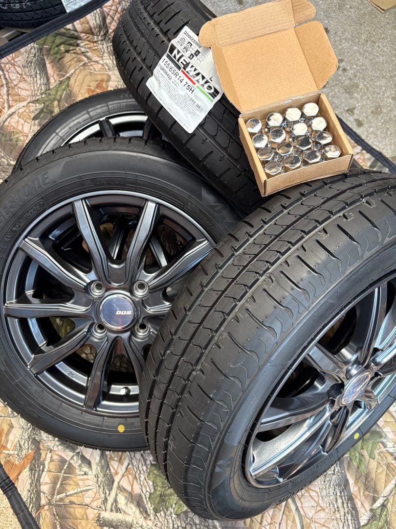 ㊹155/65R14新品タイヤ4本と中古美品ホイールとナット付き - メルカリ