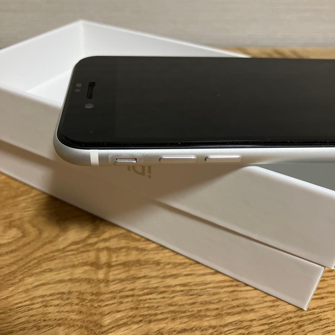iPhone SE第2世代 64GB バッテリー91% ホワイトSIMフリーの通販はau