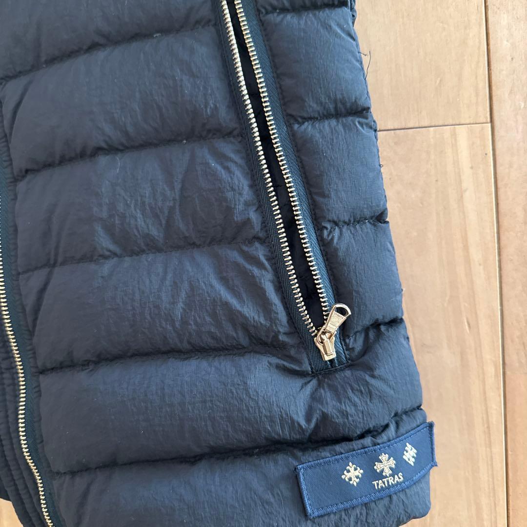 ゆき様専用 TATRAS ネイビー ダウンベスト ファーフード付き 01 - メルカリ