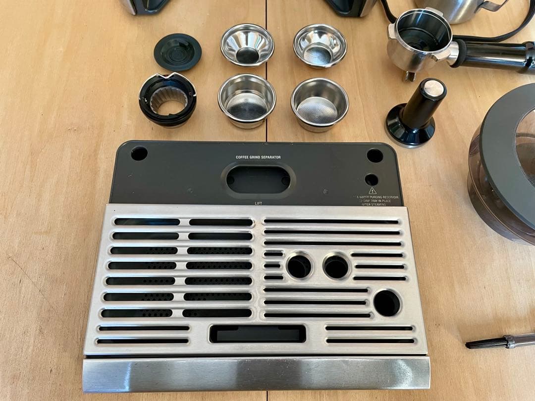 エスプレッソマシン Breville BES870XL 変圧器セット - メルカリ