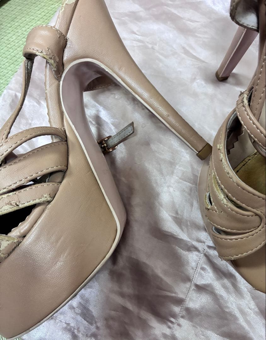 Jojo Bragnis ベージュ ハイヒールサンダル 80 24から24.5強 - メルカリ