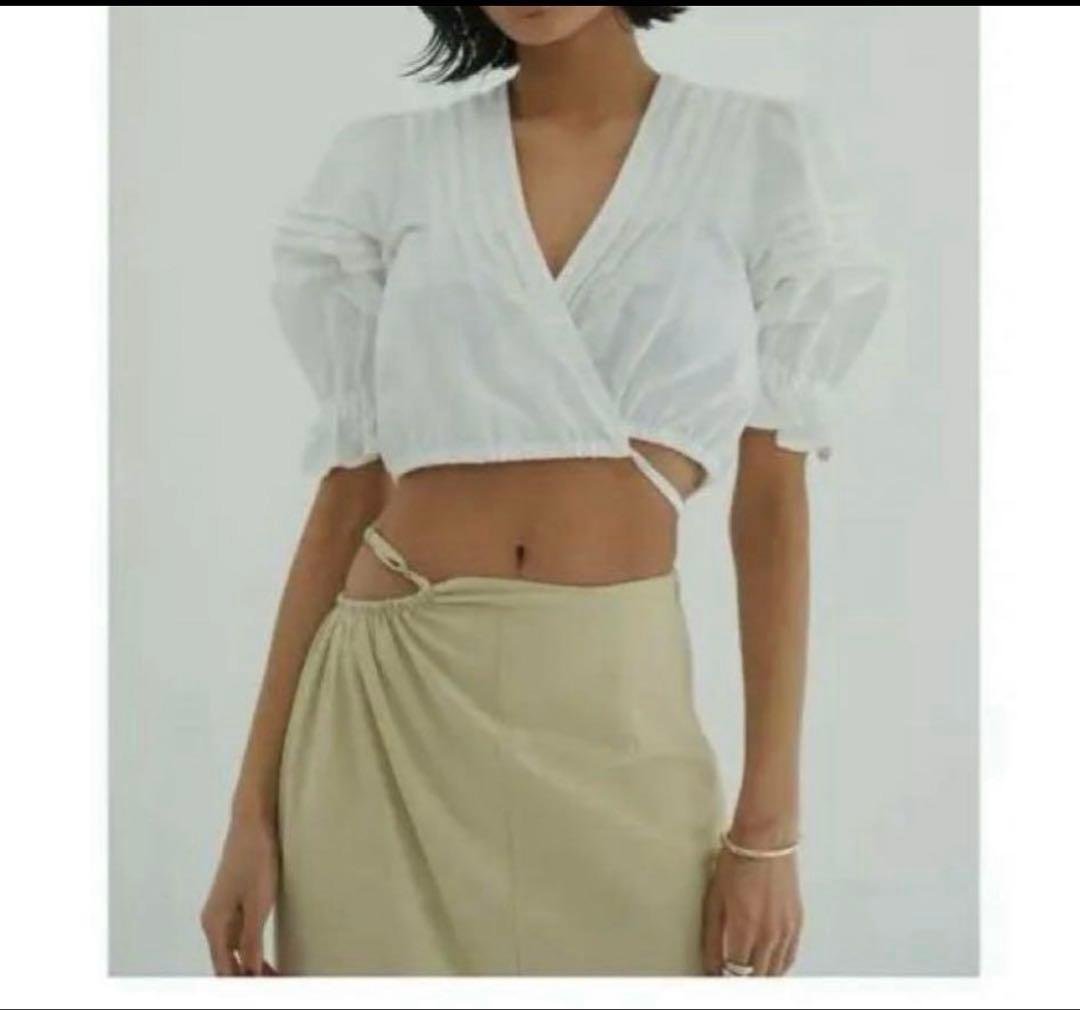 クラネ　PINTUCK CROPPED BLOUSE サイズ2 100_854bb506-8d6f-462d-b56c-