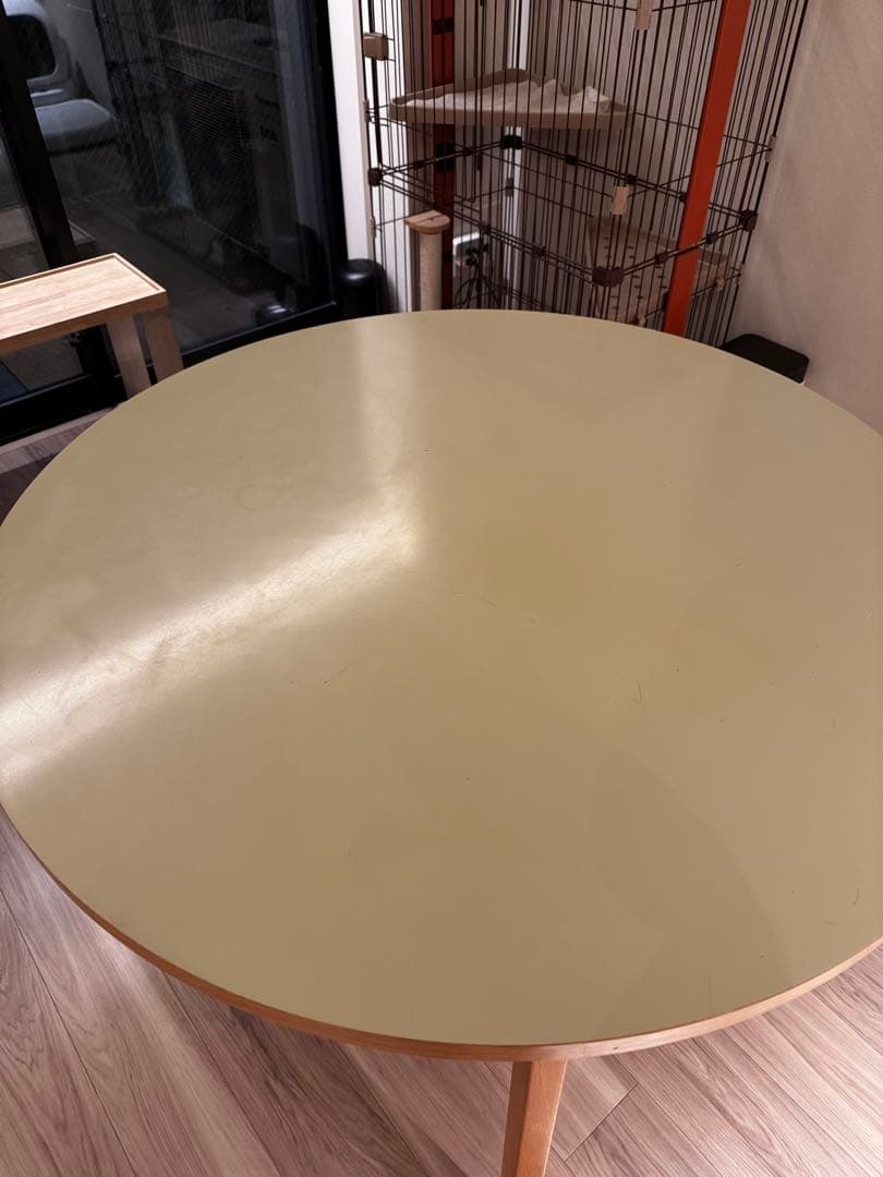 ぷ*ん様 IDEE CHAIR by Marina ラウンドテーブル 直径105 - メルカリ