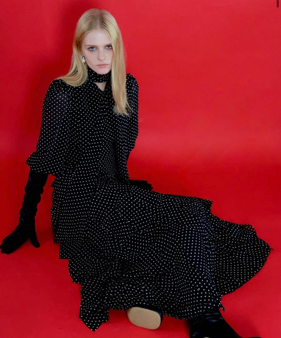 AMOMMA ADELE DOT CIFFON TIE DRESS - メルカリ