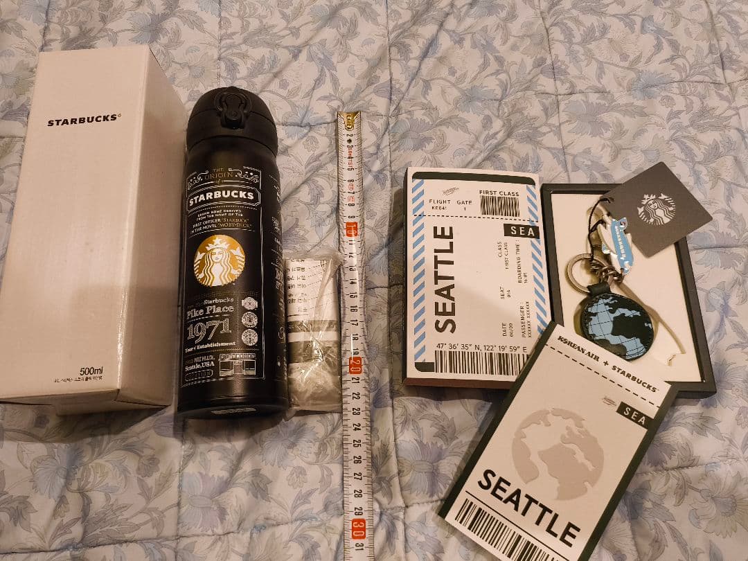 【レア品】大韓航空×スタバ　キーチェーンとスタバケータイマグ 韓国スタバ☆[地域MD] SS Annyeong Jeju Bearista Keychain (Starbucks