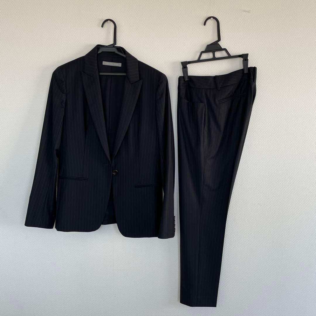 美品theory luxeセオリーリュクス　パンツスーツ濃紺xピンストライプ38 theory luxe オケージョンスタイリング | セオリーリュクス | 大丸京都
