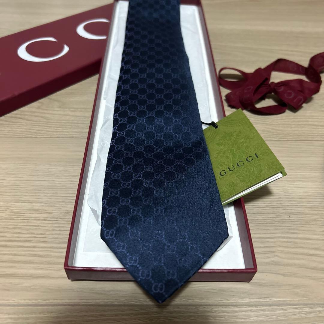 現行モデル　購入価格36,300円　 GUCCI グッチ／ネクタイ2本 GUCCI（グッチ） ネクタイ FENDIN 456524 4B002 メンズ シルク