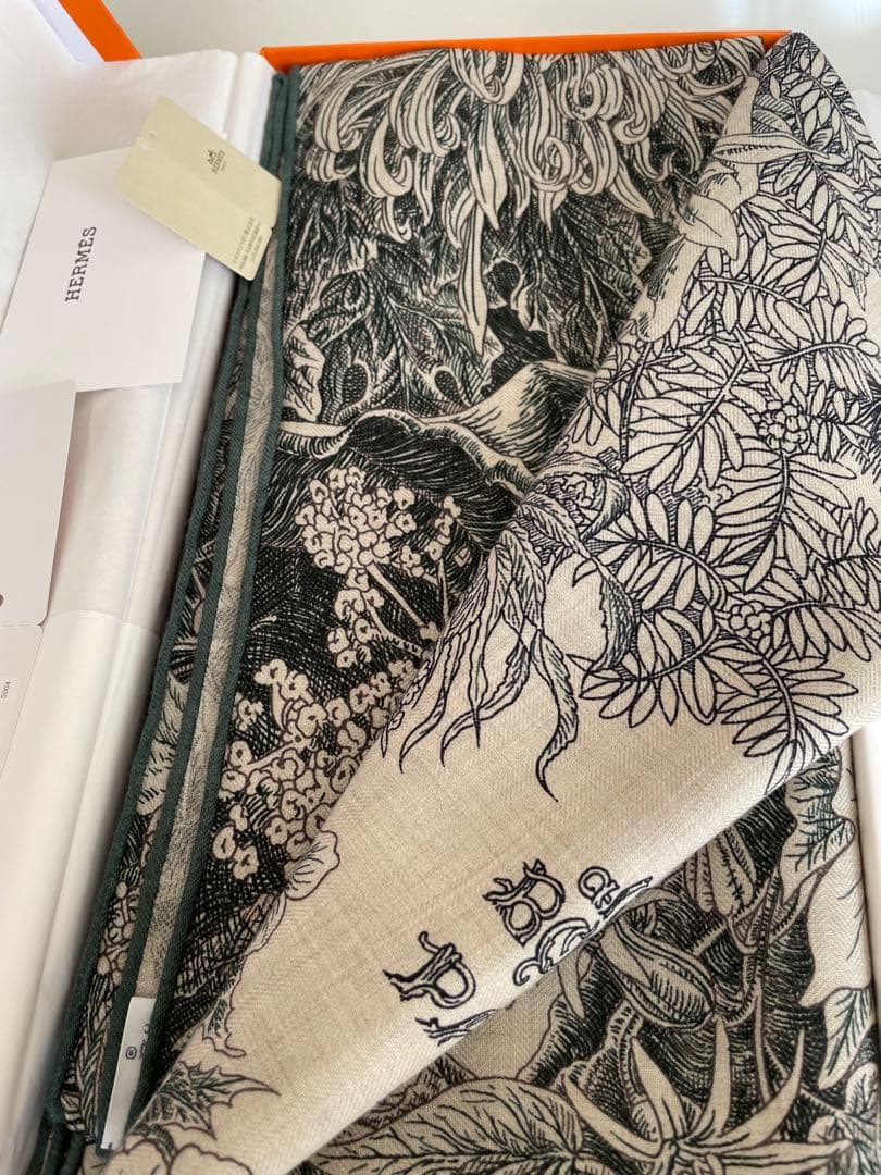 新品未使用カレジェアン カシミヤシルク 《パレルモの植物園にて》