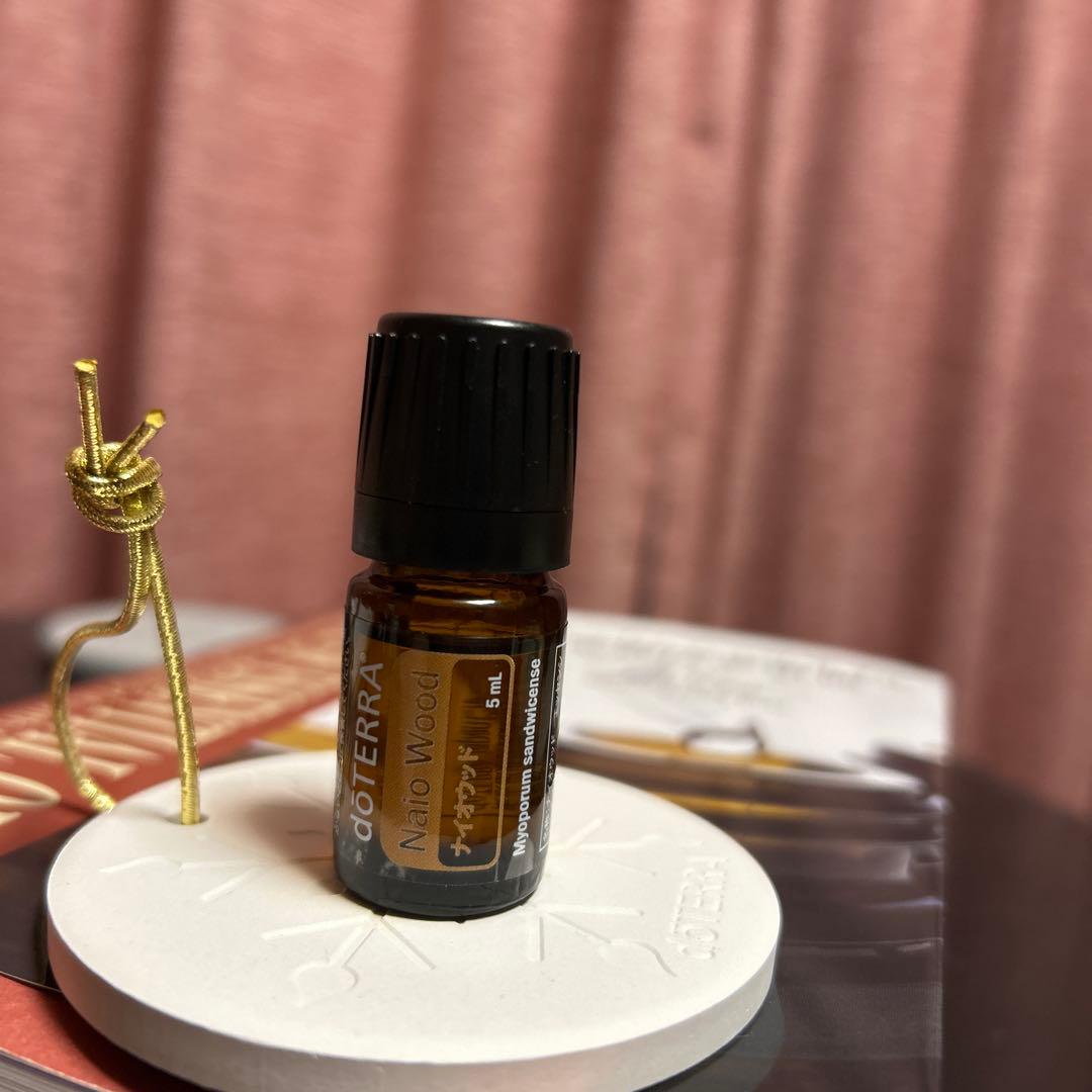 ドテラオイル　ベチバー　ナイオウッド