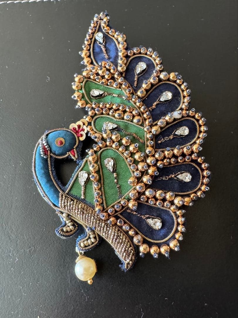 GUCCI 孔雀デザイン ブローチ 楽天市場】パルナートポック ブローチ 孔雀ブローチ（ 胸飾り ブランド
