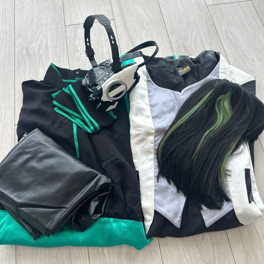 【美品】仮面ライダーゼロワン 公式 イズコスプレ衣装 セット 送料無料 仮面ライダーゼロワン 仮面ライダー01 イズ コスプレ衣装