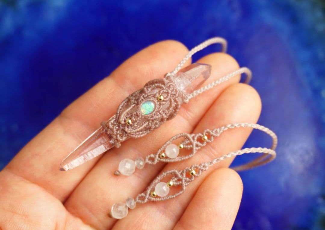 両剣ベラクルスアメジストポイント　エチオピア産オパール　マクラメ　ネックレス マクラメ編みネックレス ペリドット＆ムーンストーン（インド産