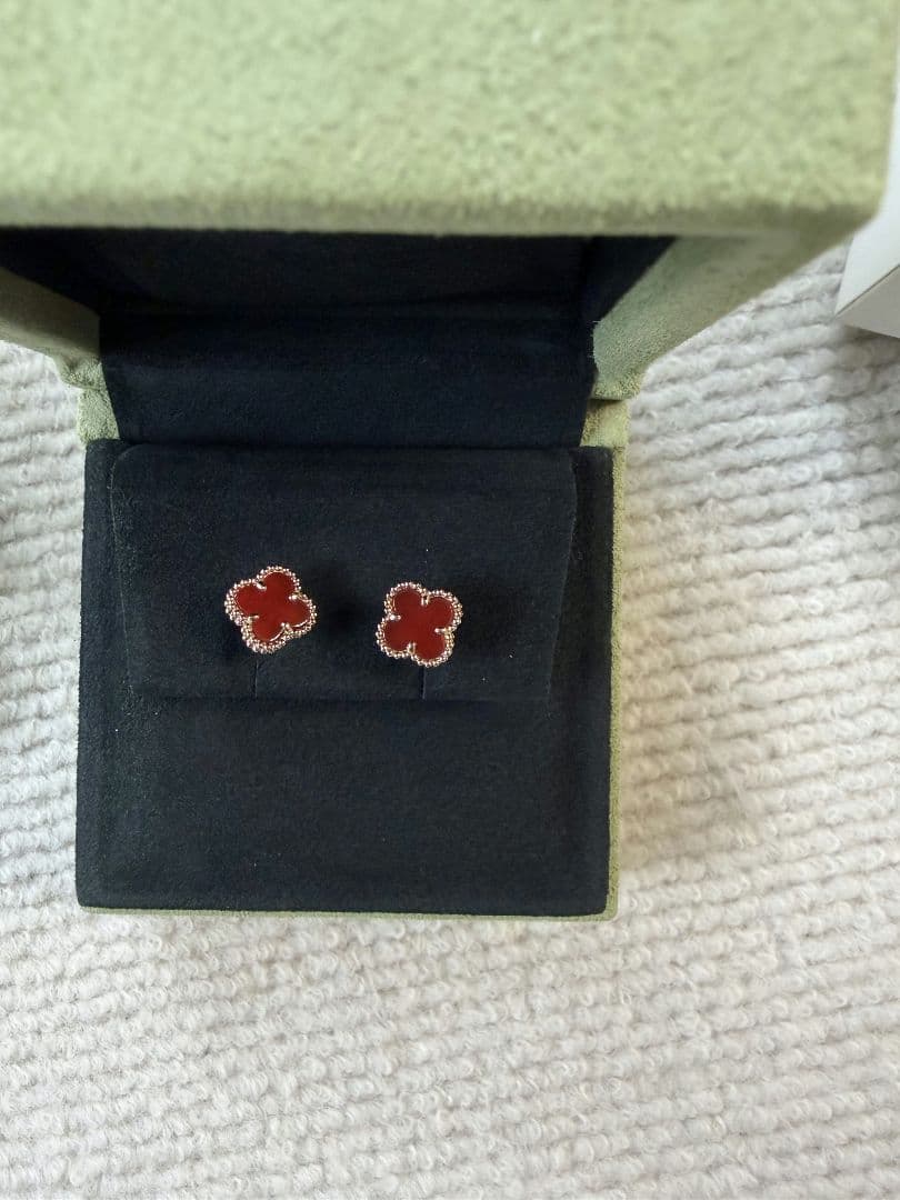 ヴァンクリーフ＆アーペル スウィートアルハンブラ 18K レッドアゲート