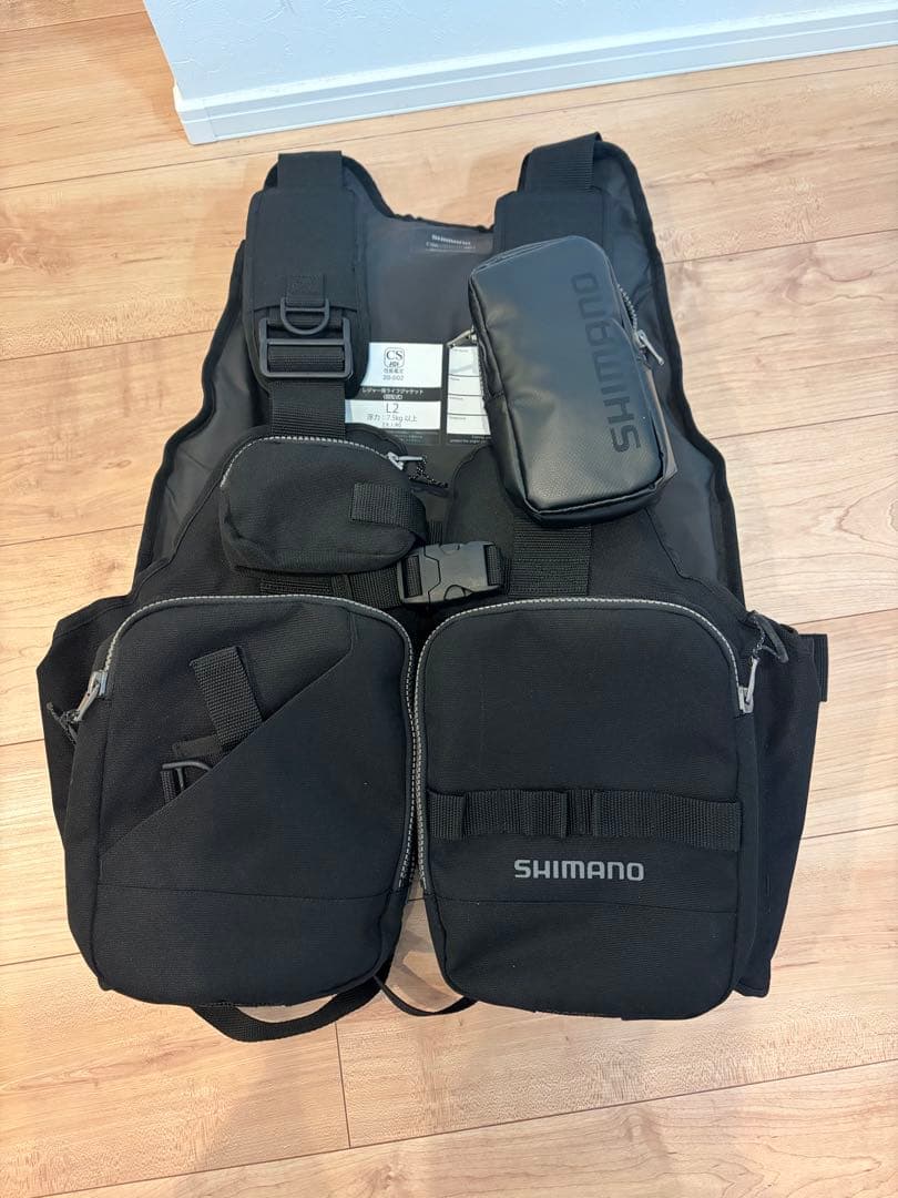 ぴ*ぴ様 【美品】SHIMANO ブラック フィッシングベストフローティング シマノ リミテッドプロ フローティングベスト M リミテッドブラック VF