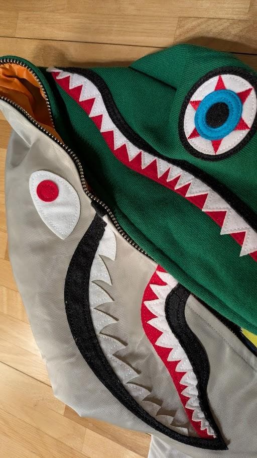 激レア BAPE×AMBUSH アシンメトリーパーカー 付属完備 訳あり - メルカリ