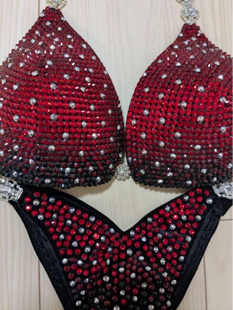 神吉泉美専用　競技用ビキニ　キラキラ