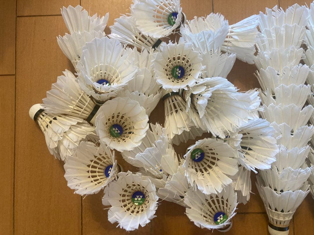 ニューオフィシャル・エアロセンサ700などノック用シャトル 90個