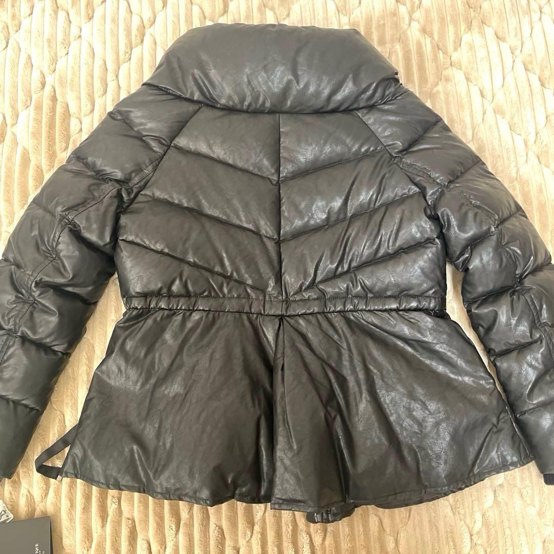 タグ付未使用】ルイルエブティック フェイクレザー ペプラムダウン