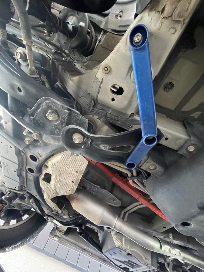 アルファード30系前期/後期 クスコ ブレース 車・バイク・自転車