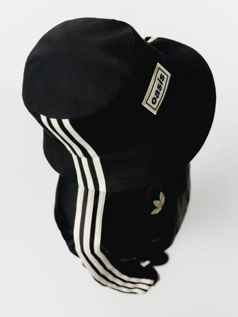 ADIDAS ORIGINALS × OASIS バケットハット　OSFX adidas - 【新品未使用】adidas ORIGINALS x OASIS バケットハットの