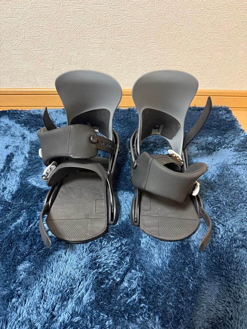 19 BURTON Retro collection clutch (M) - メルカリ