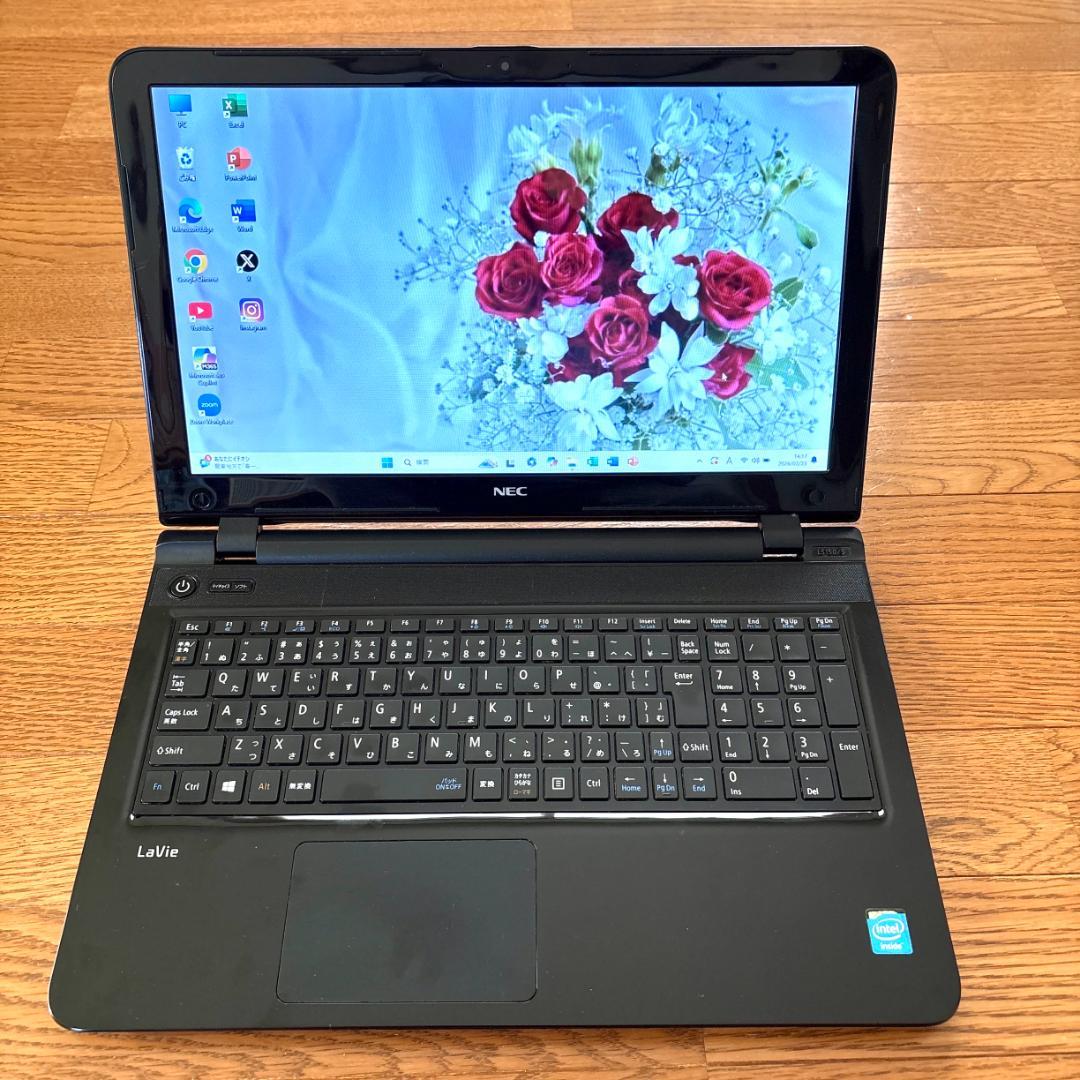 美品！初心者向け大画面/ノートパソコン/DVD/カメラ/Windows11 - メルカリ