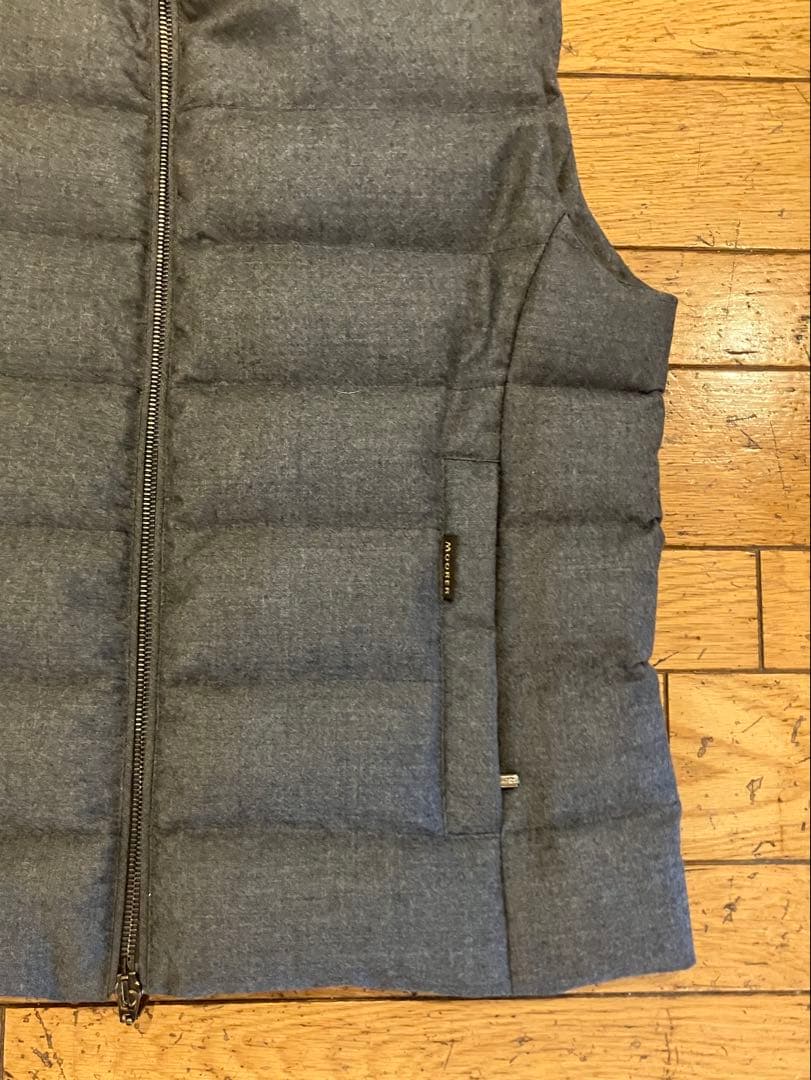 ゆうきじい様専用 MOORER ムーレー カシミヤダウンベスト 44 - メルカリ