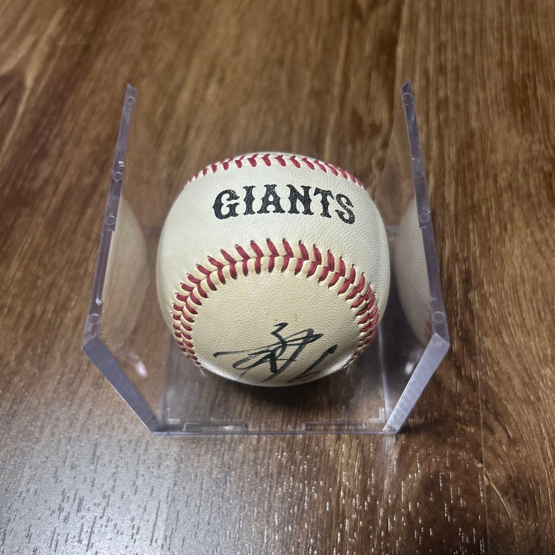 読売ジャイアンツ 坂本勇人 直筆サインボール ユニフォーム付き - メルカリ