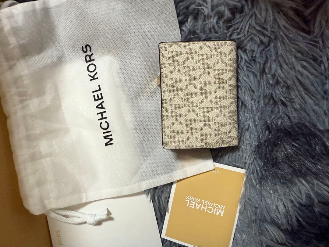 新品 マイケルコース MICHEAL KORS シグネチャーバニラ キーケース