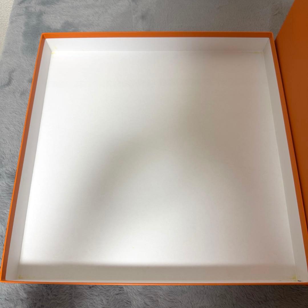 美品】【一角破れあり】HERMES エルメス バーキン30空箱 正方形 - メルカリ