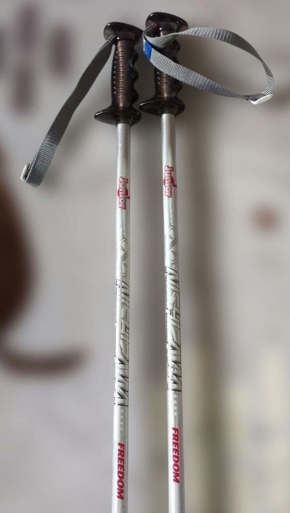 Atomicジュニアスキー板（120cm）・ビンディング・ブーツ（21.5cm）