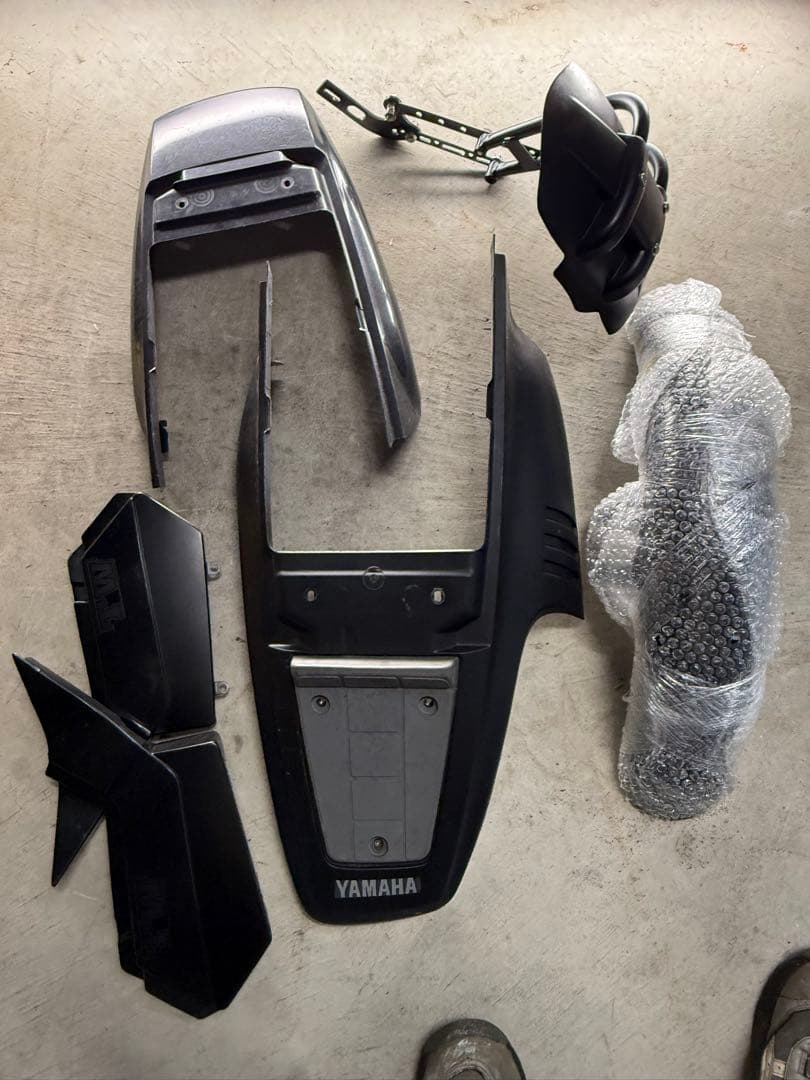 最終値下げ本日までTW225 TW200 テールカウル サイドカバー GOODS（グッズ） FTサイドカバー TW200 TW225 YAMAHA ヤマハ サイド