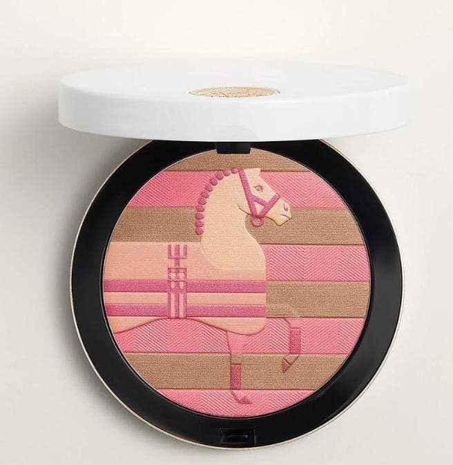 限定品HERMESフェイスパウダー　プードル ロカバール　リミテッドエディション フェイスパウダー《プードル ロカバール》 リミテッドエディション