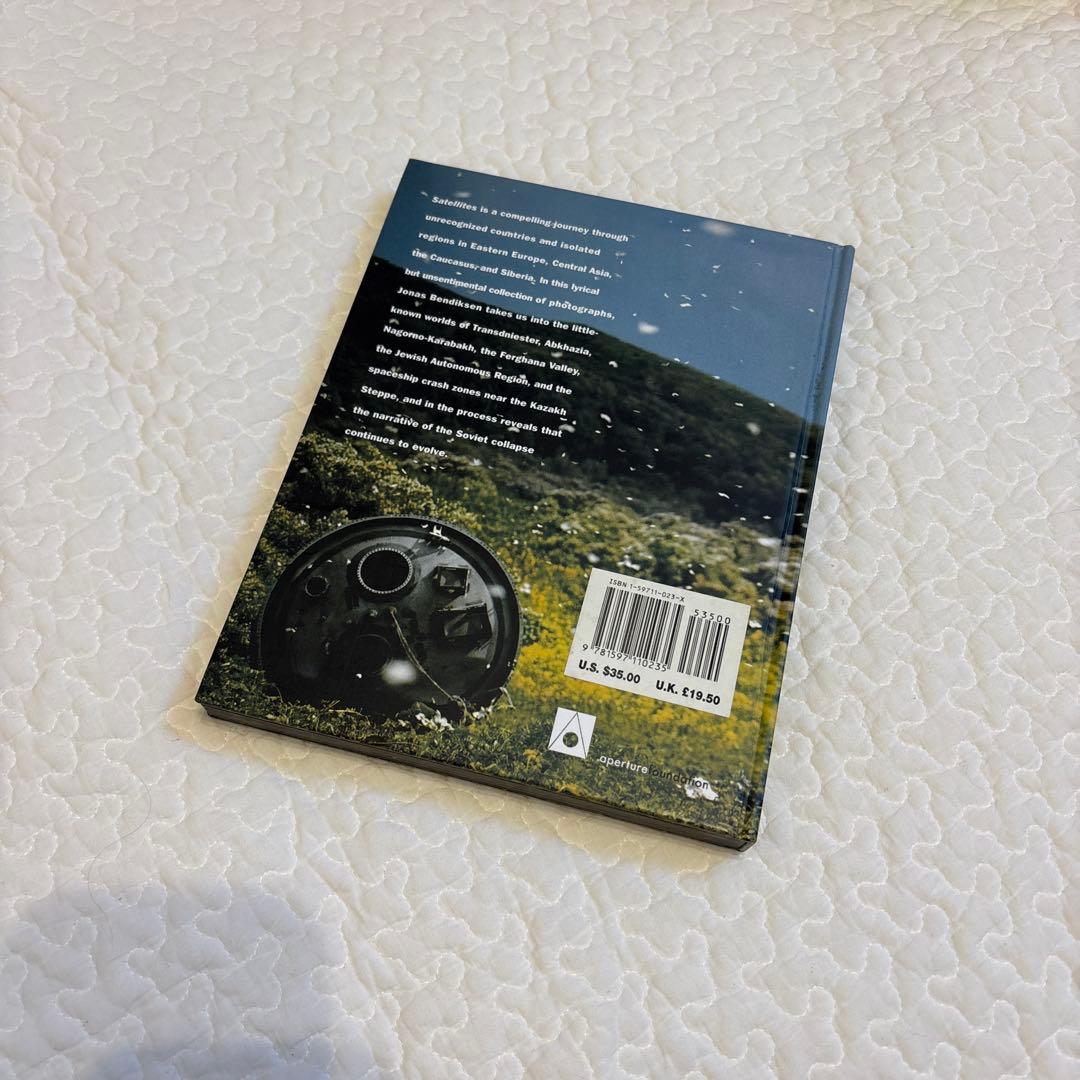 アート・デザイン・音楽 Jonas Bendiksen \"Satellites\"