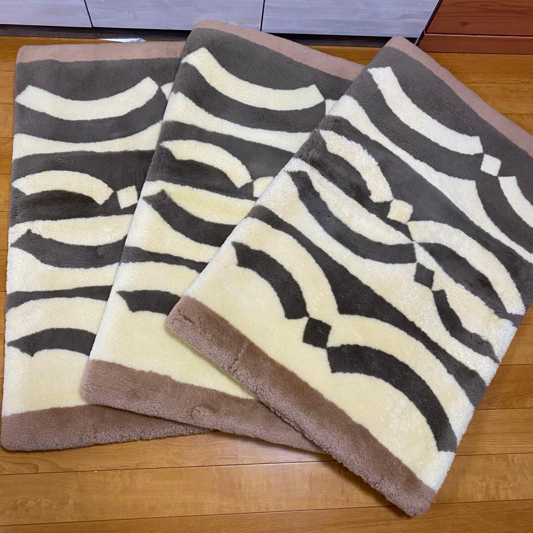 ファートン 丸八真綿 ミニファートン 羊毛 3枚セット 100×66 丸八真綿ミニファートン3枚セット 100cm×66cm 表地ラムファー - メルカリ