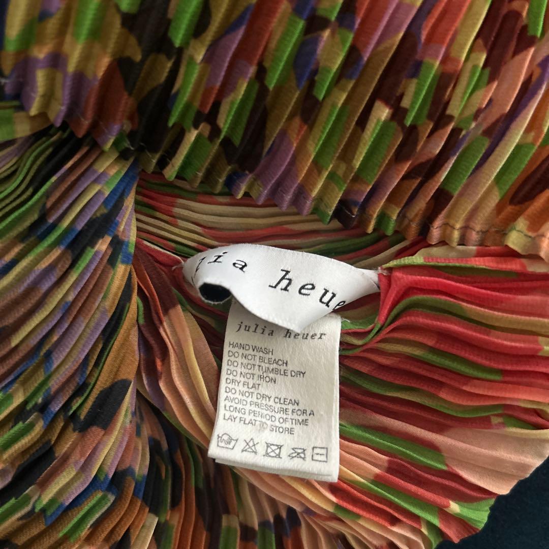 専用】Julia heuer ユリアホイヤープリーツトップス - メルカリ