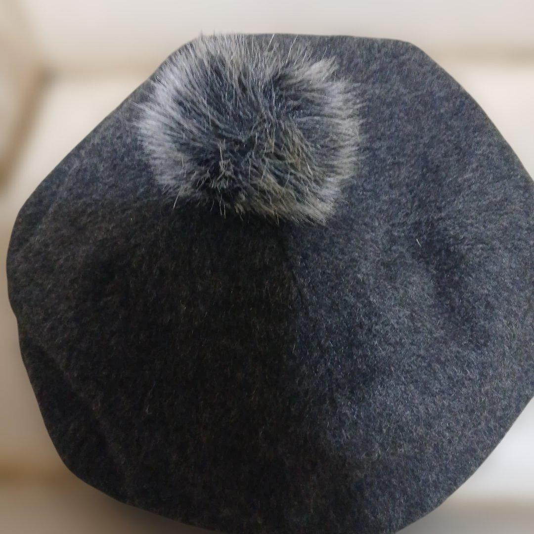 アシーナニューヨークポンポン付きダークグレーベレー帽 - メルカリ