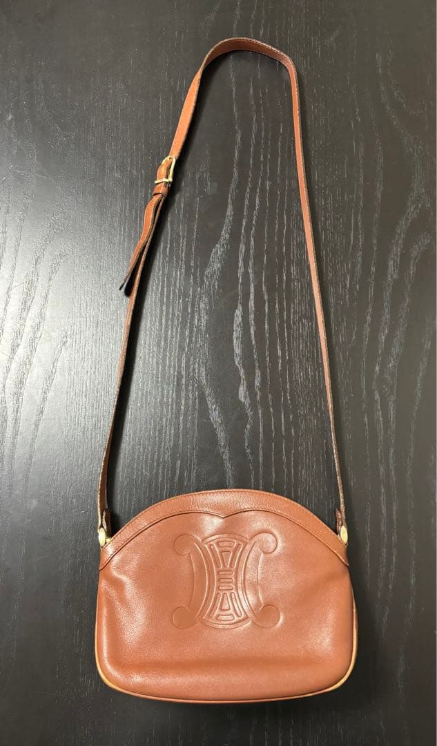 CELINE セリーヌ ショルダーバッグ トリオンフ 型押し ポシェット CELINE セリーヌ トリオンフ ショルダーバッグ クロスボディ 鞄