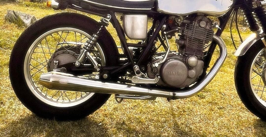 SR400 WM製7Rメガホンマフラー - メルカリ