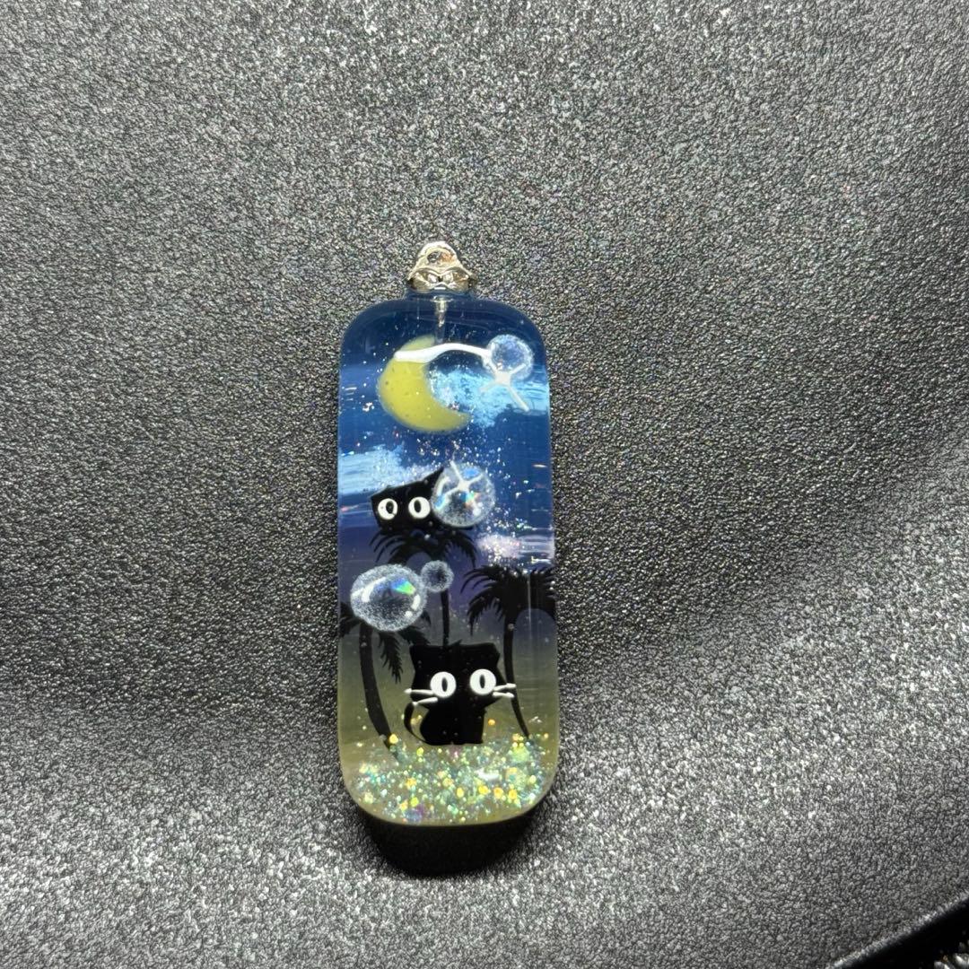 fairy様〜新作 天然石 レジンネックレス 【猫ちゃんと浜辺】 - メルカリ