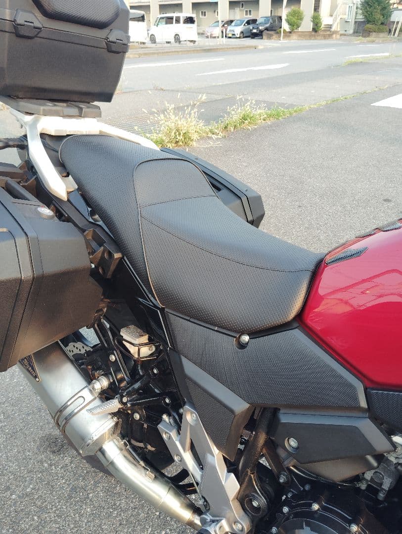 Vストローム２５０cc シート　あんこ増し ハイシート 値下げ交渉応じます。 Vストローム250cc シート あんこ増し ハイシート 値下げ交渉応じ