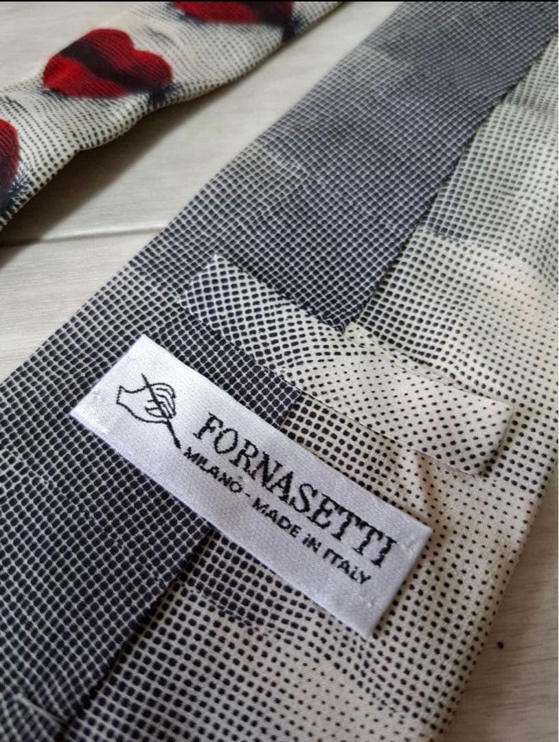 フォルナセッティ　ネクタイ　リップ　唇　fornasetti